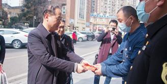 市国资委领导到丝丽雅集团慰问优秀人才、困难党员并进行节前安全检查